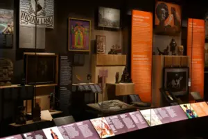 Museos del Smithsonian y exhibiciones latinas en debate tras revisión federal sobre contenidos históricos
