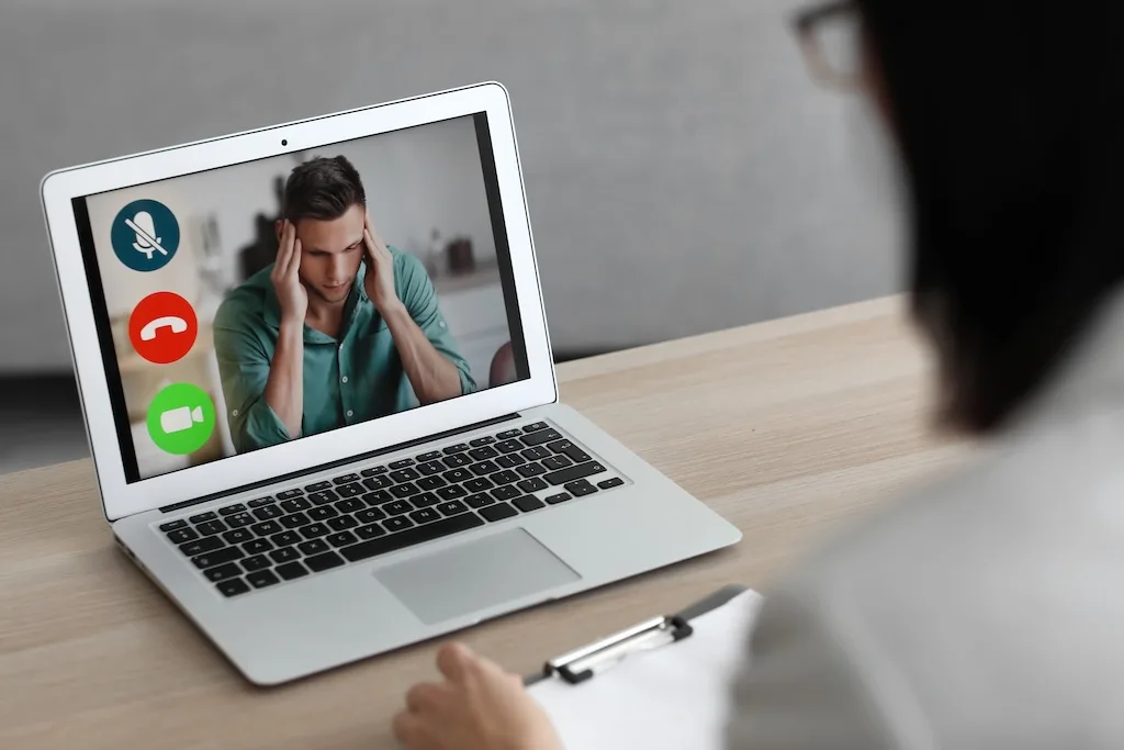 Salud mental en español conecta a latinos en Charlotte con servicios comunitarios y profesionales para mejorar el bienestar emocional.