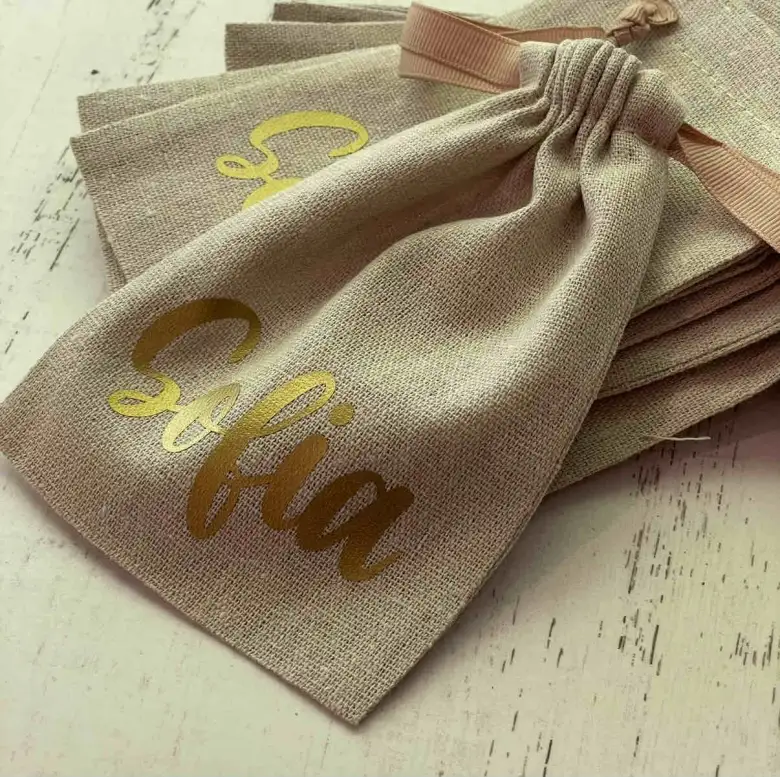 Nombres latinos populares 2025 como Santiago, Mateo, Camila y Sofía reflejan la identidad cultural de familias en Estados Unidos