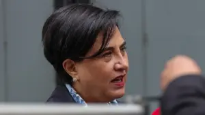 Niño detenido por ICE en Minneapolis junto a su padre durante un operativo migratorio