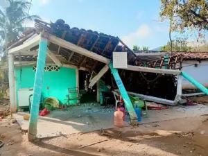 Evacuación preventiva en Ciudad de México tras sismo México con alerta sísmica y revisión de edificios