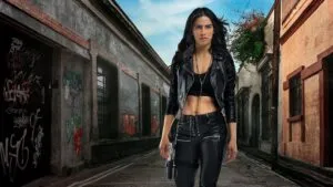 Producción de series latinas en streaming con actores hispanos en set profesional para plataformas digitales globales.