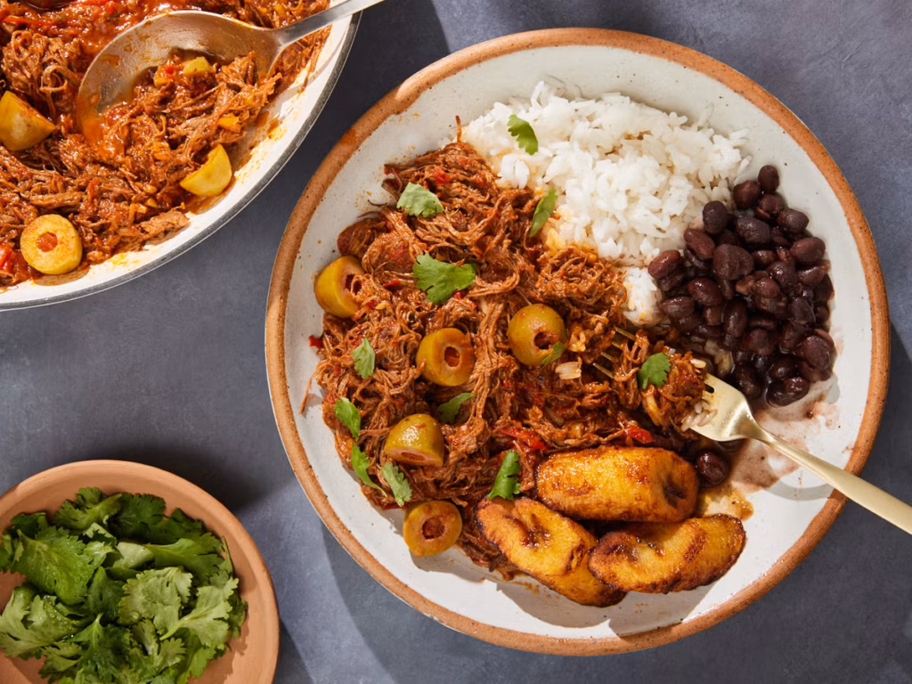 Gastronomía latina gana reconocimiento global con chefs innovadores y restaurantes destacados en rankings culinarios internacionales