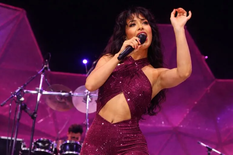 Selena a los 29 inspira identidad latina y crecimiento cultural en México