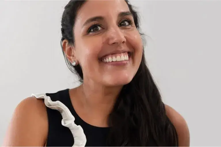 Nadadora latina chilena en aguas frías tras lograr premio en Inglaterra y destacar en deportes extremos internacionales