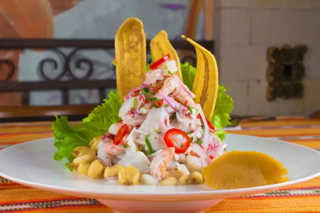 ceviche peruano destaca por su frescura técnica y sabor en la gastronomía global