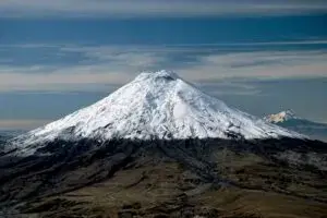 cima del Chimborazo en Ecuador punto más cercano al Sol geografía terrestre fenómeno científico