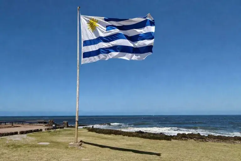 Turismo en Uruguay durante Semana Santa con playas y actividades culturales en temporada alta