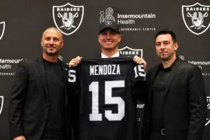 Jugadores latinos celebran su selección en el Draft NFL 2026 dentro de la nueva generación de la liga