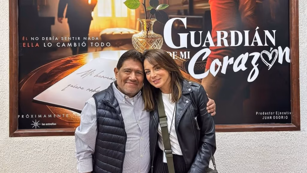 Guardian de mi corazón remake de Amor en custodia con protagonistas en escena dramática de televisión mexicana