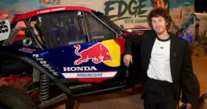 Juanpa Zurita en una campaña de Red Bull enfocada en talento mexicano y creación de contenido