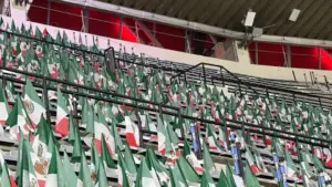 México vs Inglaterra tendrá miles de banderas verdes en las tribunas del Estadio Ciudad de México.