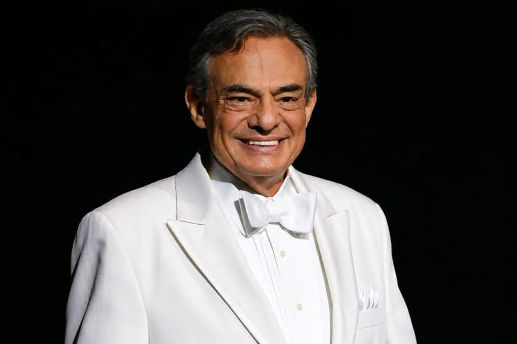 José José homenaje durante un tributo del Salón de la Fama de los Compositores Latinos en Miami
