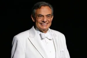 José José homenaje durante un tributo del Salón de la Fama de los Compositores Latinos en Miami
