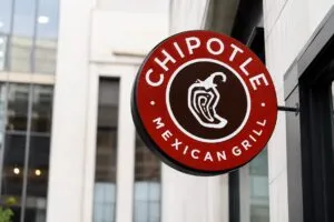 Chipotle México abre su primer restaurante en Nuevo León como parte de su expansión internacional.