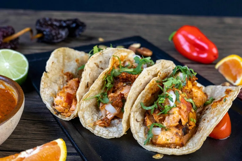 Platillos tradicionales mexicanos mejor valorados que fortalecen el prestigio internacional de la cocina nacional.