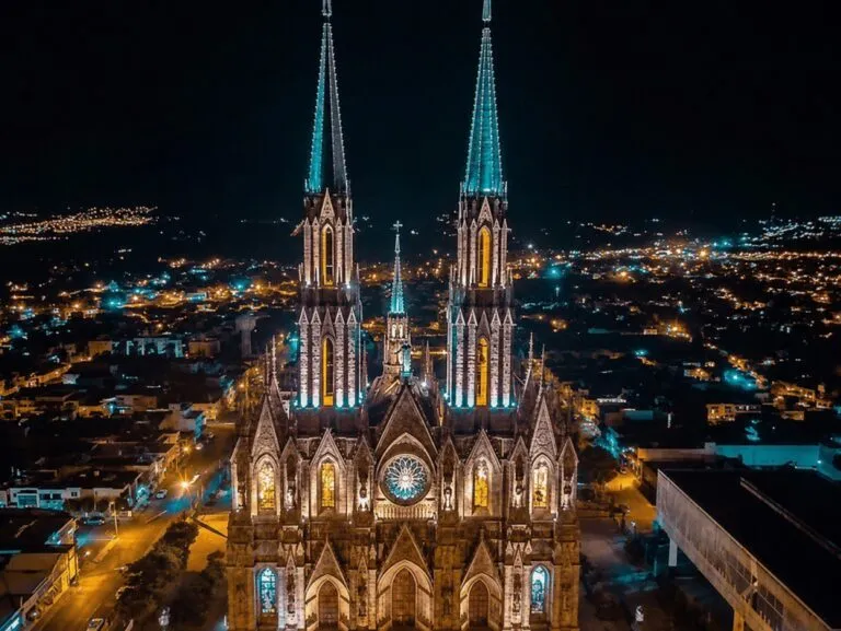 Zamora turístico con templos históricos y espacios culturales para una visita rápida en Michoacán, México