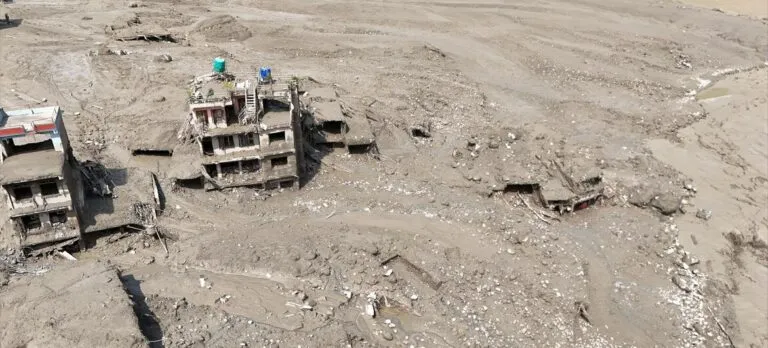 Comunidades de Nepal afectadas por las inundaciones repentinas ocurridas en agosto de 2026.