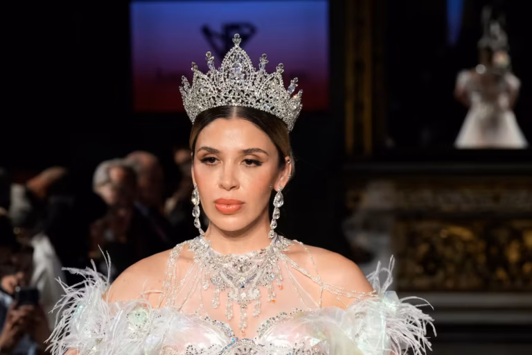 Emma Coronel, cuya cuenta principal de TikTok fue suspendida en agosto de 2026 después de alcanzar alrededor de 1.4 millones de seguidores.