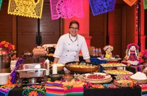 La chef Atzimba Pérez abre en Chicago un restaurante de cocina mexicana que fortalece los vínculos de la comunidad latina.