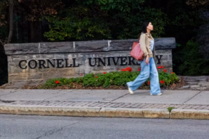 El caso Cornell 7 vuelve a la agenda pública tras la reapertura de una investigación y el nombramiento de una fiscal especial en Nueva York.