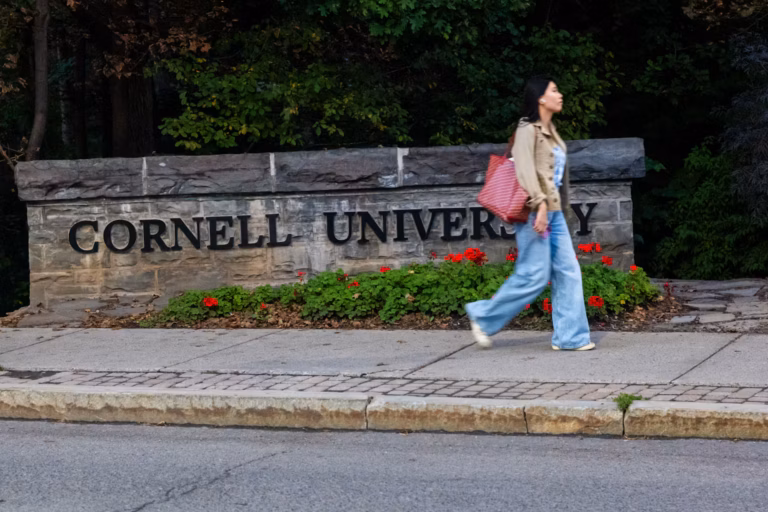 El caso Cornell 7 vuelve a la agenda pública tras la reapertura de una investigación y el nombramiento de una fiscal especial en Nueva York.