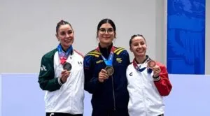Representantes del boxeo mexicano se preparan para competir en Dakar con la delegación juvenil de México.