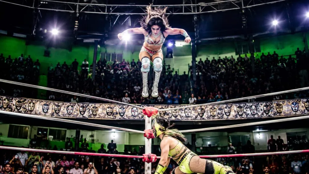 Tessa Blanchard habla sobre la disciplina y el sacrificio de los luchadores mexicanos.
